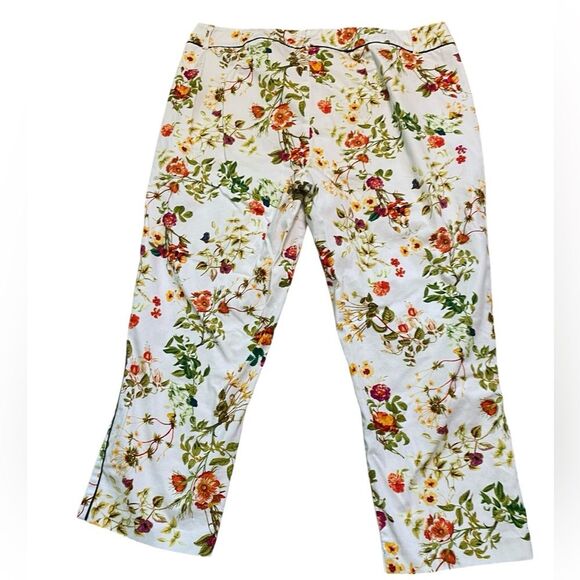 Disney Alice Through The Looking Glass Designer Collection Floral Cropped Pants - Picture 7 of 13